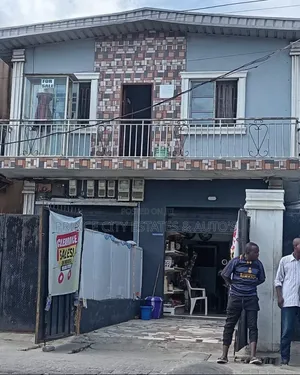 3bdrm Block of Flats in Off Ogunlana Drive for sale