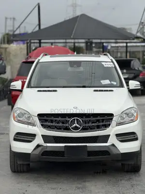 Mercedes-Benz M Class ML350 4MATIC 4dr SUV AWD (3.5L 6cyl 7A) 2014 White