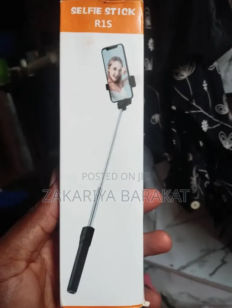 Selfie Stick With Rechargeable Light