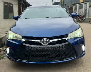 Toyota Camry 2016 Blue