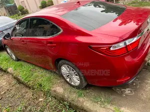 Lexus ES 2013 Red
