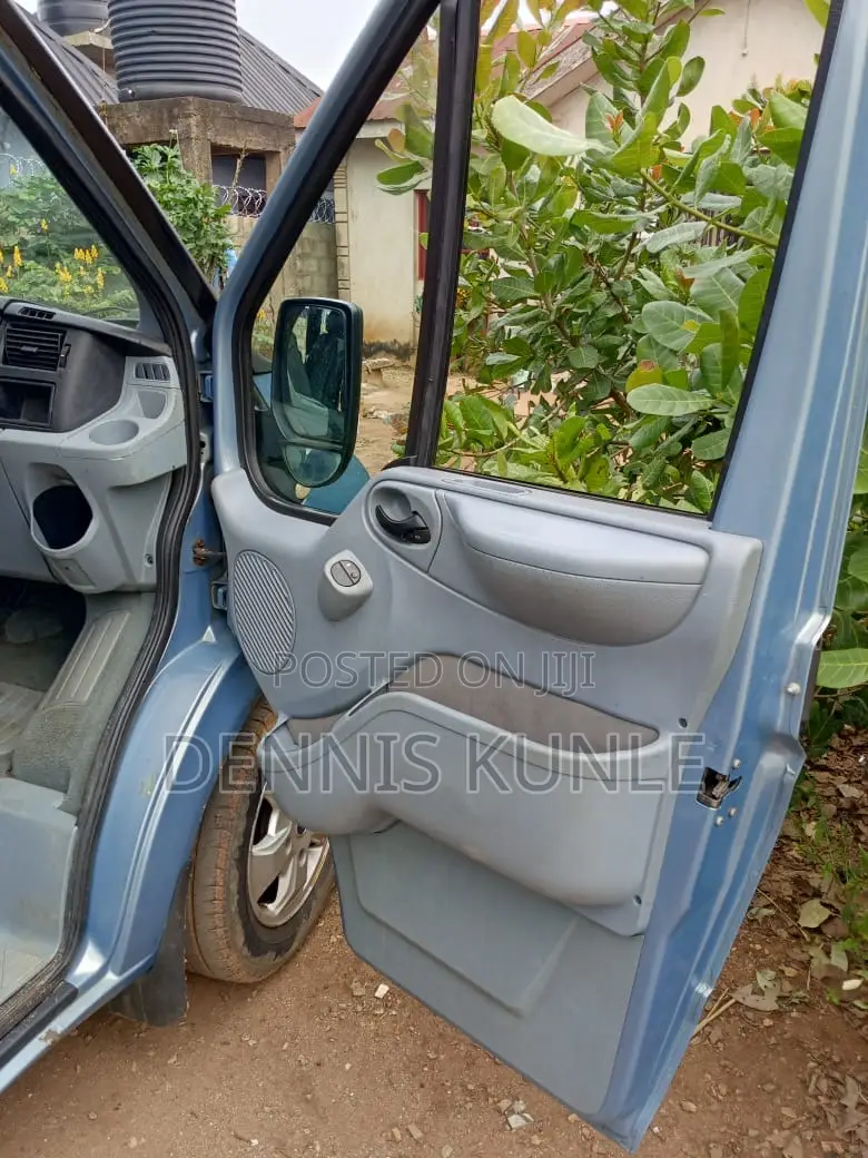 Ford Tourneo 2012 Grey