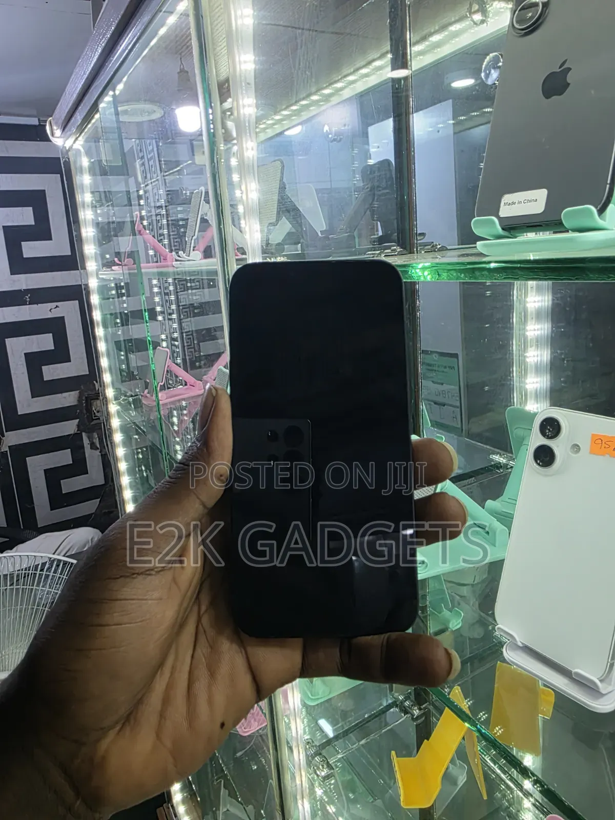 Apple iPhone 16e 128 GB Black