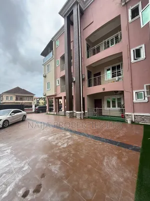 Mini Flat in Chevron for rent