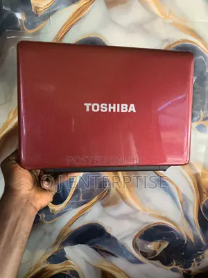 Laptop Toshiba Satellite T130 4GB Intel Core 2 Duo HDD 320GB