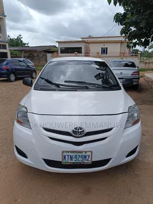Toyota Yaris 1.0 Eco 2007 White