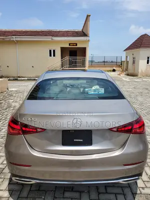 Mercedes-Benz C300 2023 Gray
