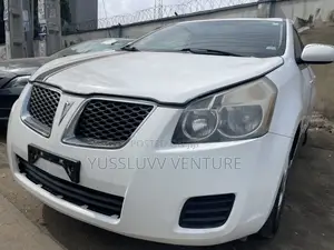 Pontiac Vibe 2009 White