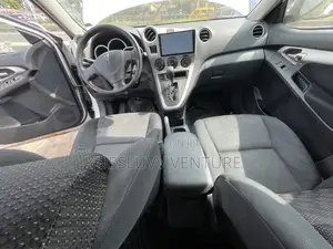 Pontiac Vibe 2009 White