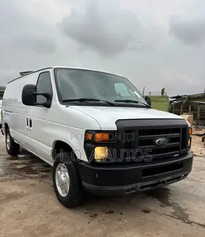 Ford E-150 Van 2011 White
