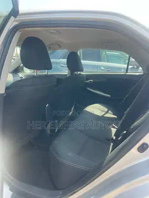 Toyota Corolla 2012 Silver