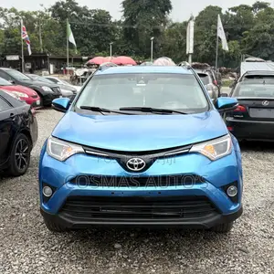 Toyota RAV4 LE FWD (2.5L 4cyl 6A) 2017 Blue