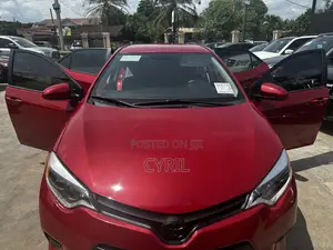 Toyota Corolla LE 4dr Sedan (1.8L 4cyl CVT) 2014 Red