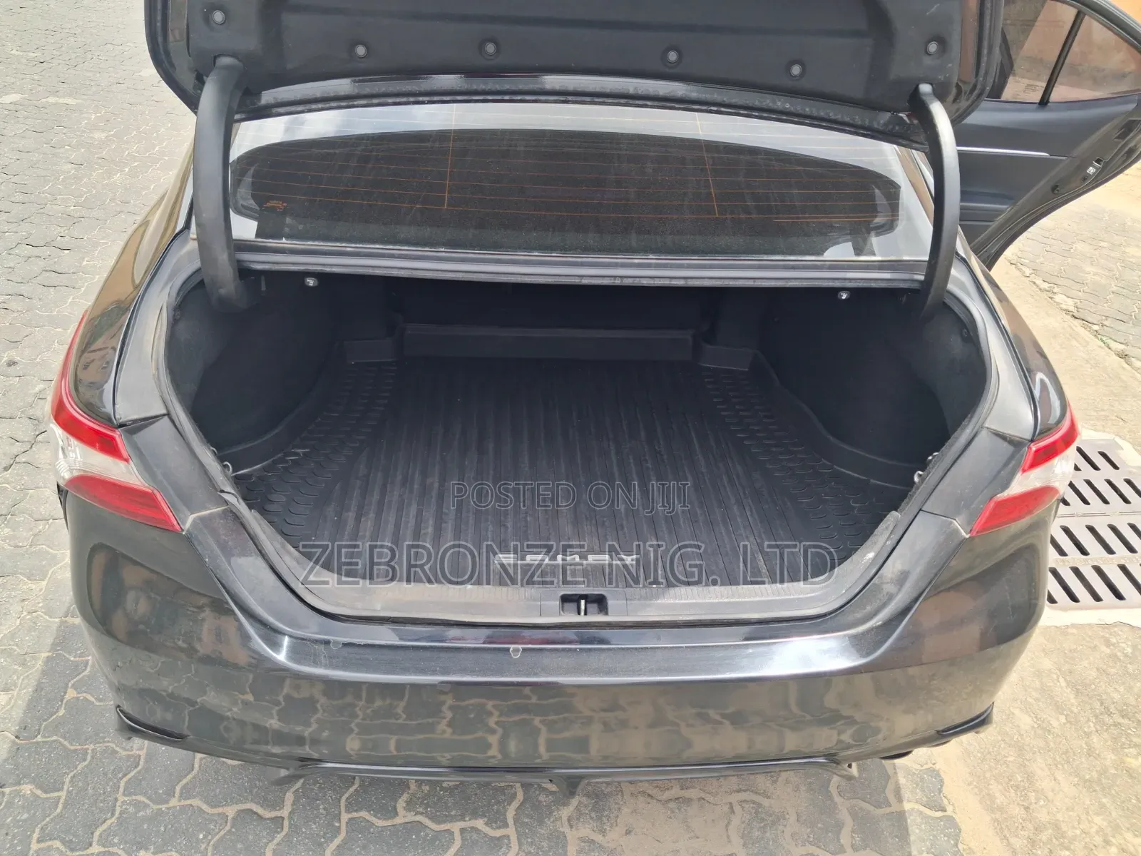 Toyota Camry 2019 Black