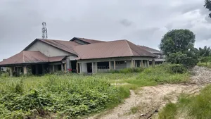For Sale : Massive Warehouse on 25 Plots at Airport Road, Ph