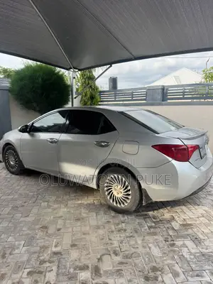 Toyota Corolla 2015 Silver