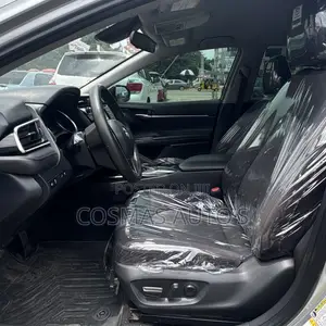 Toyota Camry 2018 Silver