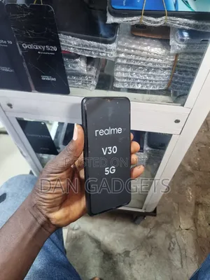 Realme V30 128 GB