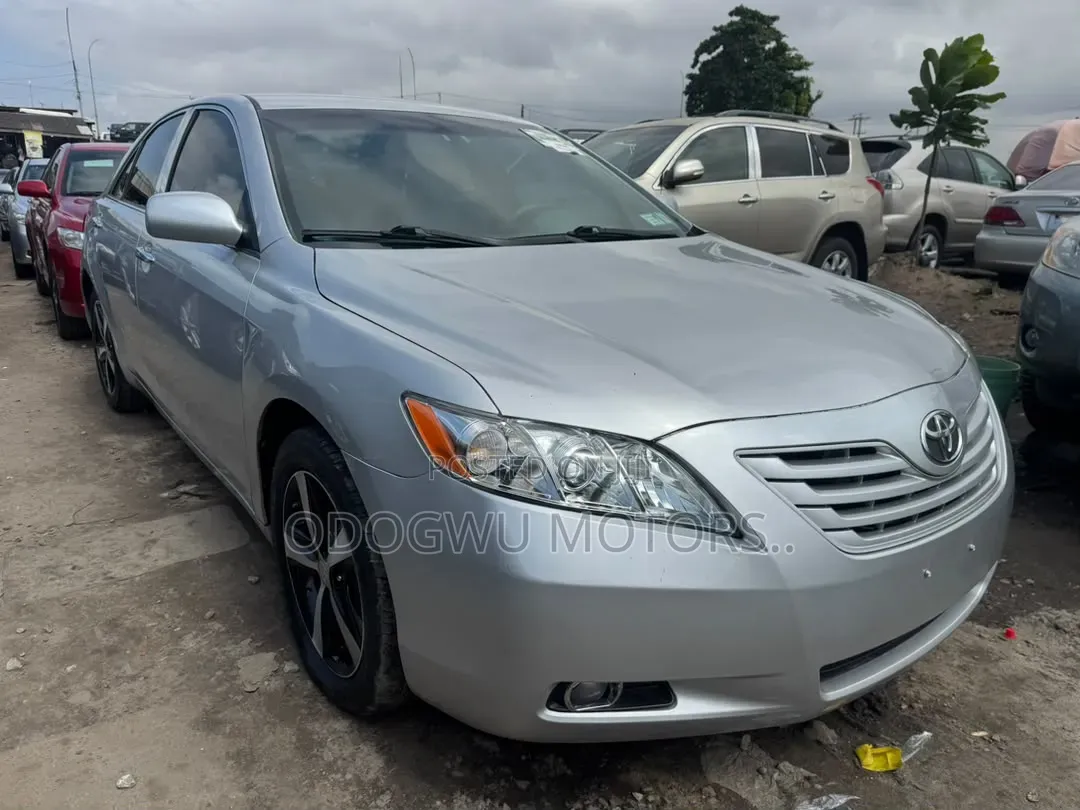 Toyota Camry 2009 Silver