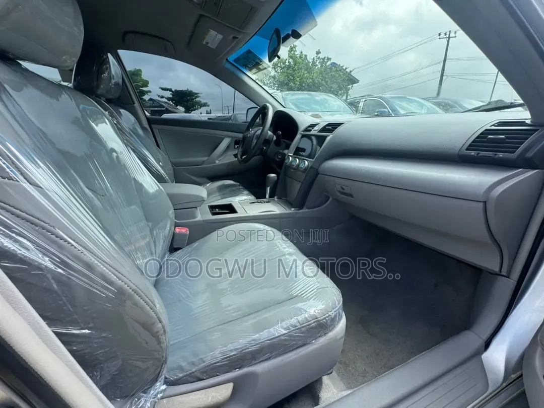 Toyota Camry 2009 Silver