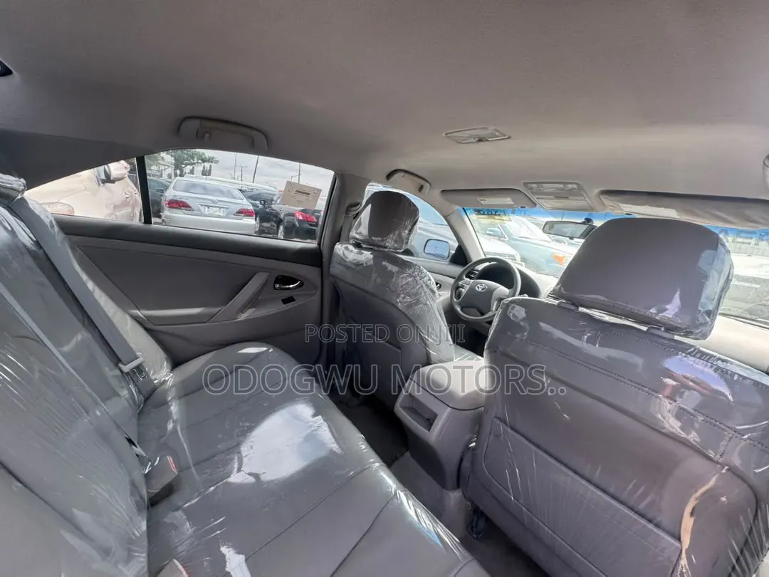 Toyota Camry 2009 Silver