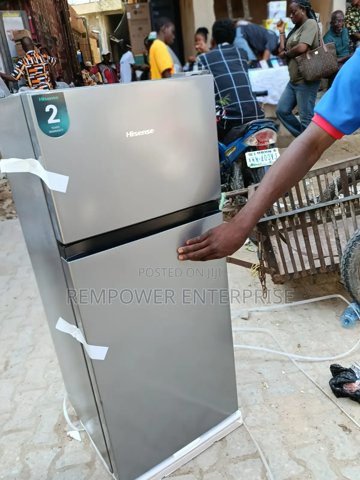 Hisense 124L Double Door Refrigerator