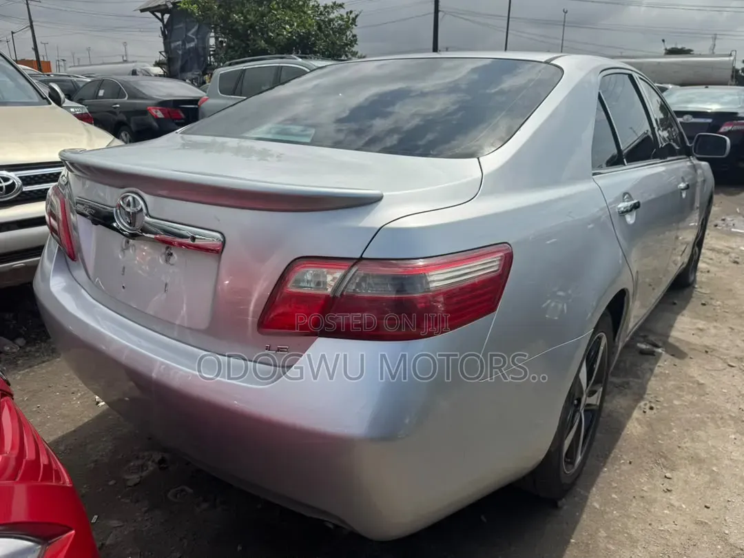 Toyota Camry 2009 Silver