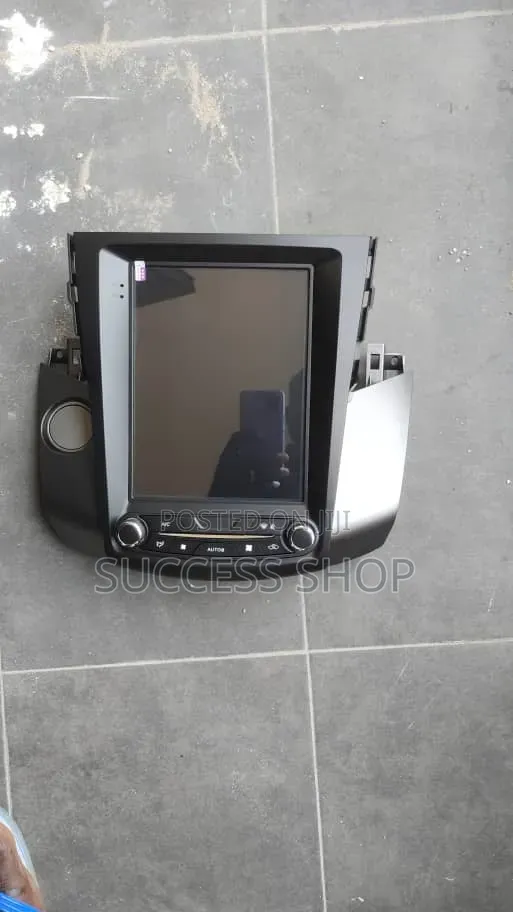 Toyota RAV4 2007-2012 Tesla Android Screen With Reverse Camera