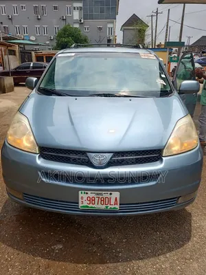 Toyota Sienna 2006 Blue
