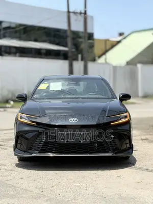 New Toyota Camry SE 2025 Black