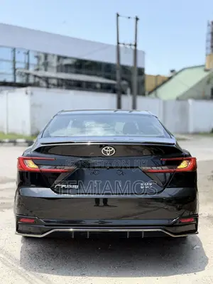 New Toyota Camry SE 2025 Black