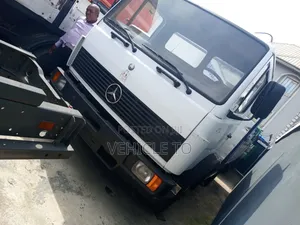 Mercedes Truck