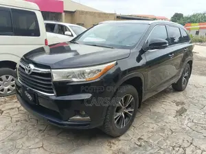Toyota Highlander 2016 Black