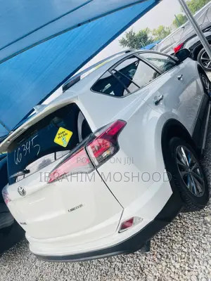 Toyota RAV4 Limited AWD (2.5L 4cyl 6A) 2016 White