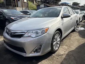 Toyota Camry XLE 4dr Sedan (2.5L 4cyl 6A) 2013 Silver