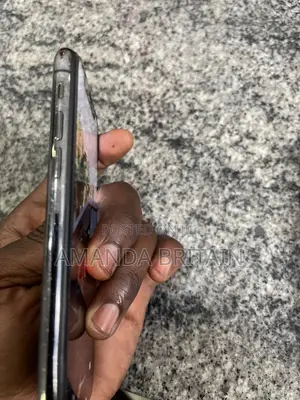Apple iPhone X 64 GB Black