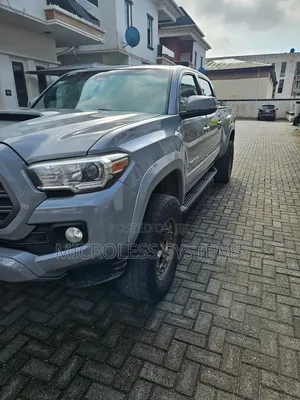 Toyota Tacoma 2021 Beige