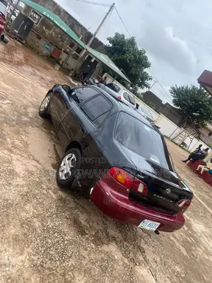 Toyota Corolla 2000 Black