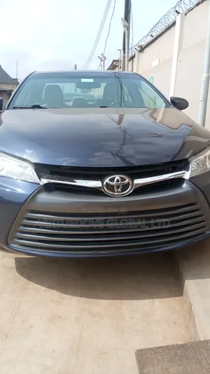 Toyota Camry 2016 Blue