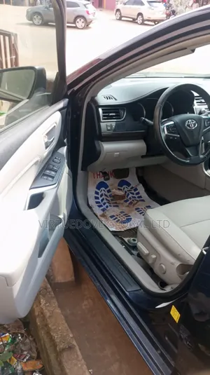 Toyota Camry 2016 Blue