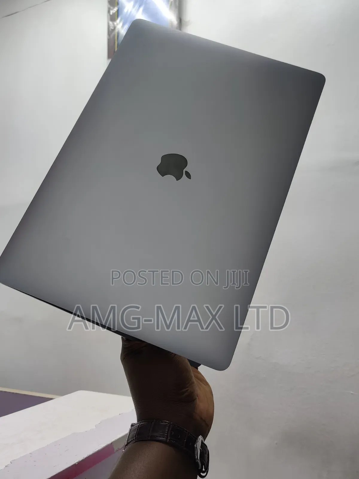 Laptop Apple MacBook Pro 2020 16GB Intel Core i5 SSD 512GB