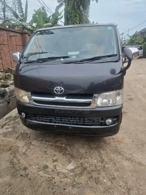 Toyota HiAce 2010 Black