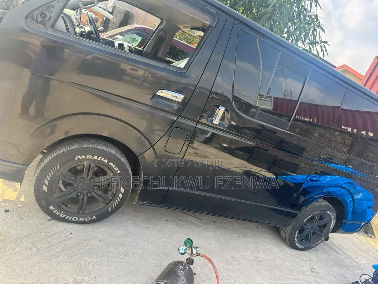 Toyota HiAce 2010 Black