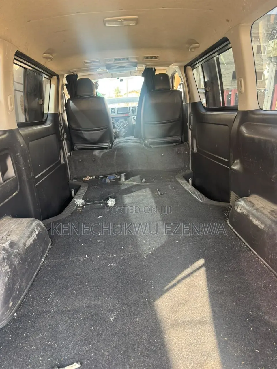 Toyota HiAce 2010 Black