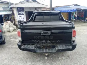 Toyota Tacoma 4dr Double Cab 2016 Black