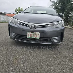 Toyota Corolla 2018 Gray