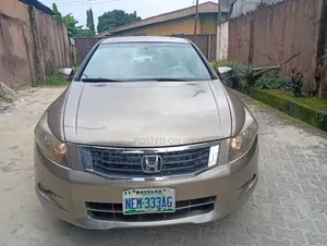 Honda Accord 2010 Gold