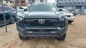 Toyota Tacoma 2024 Gray