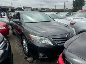 Toyota Camry 2011 Gray