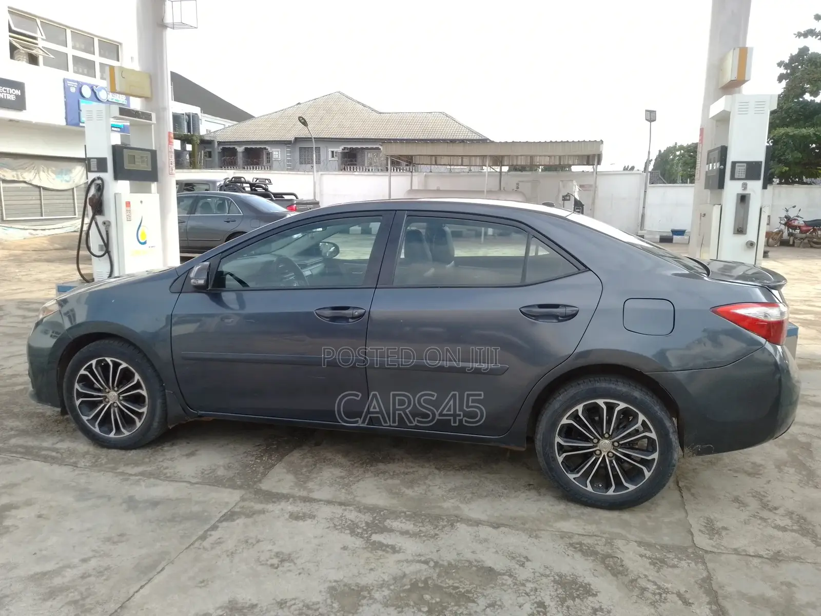 Toyota Corolla 2015 Gray